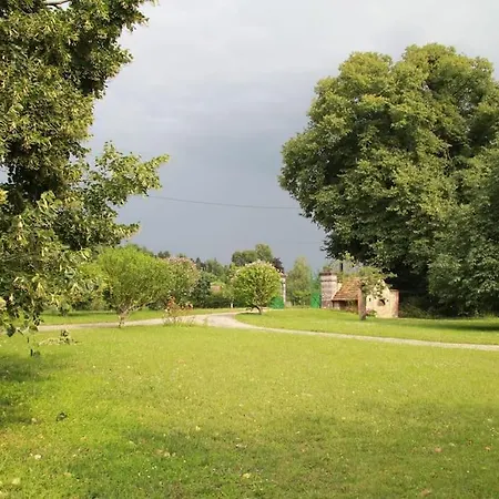 Domaine D'ocreville Au Calme En Bordure De Riviere